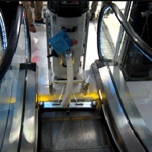 escalator-washer جاروبرقی صنعتی برای نظافت پله برقی