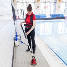 pool cleaning with motor scrubber نظافت استخر با اسکرابر چند منظوره