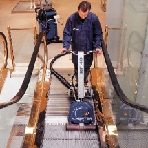 airport escalator cleaning نظافت پله برقی فرودگاه