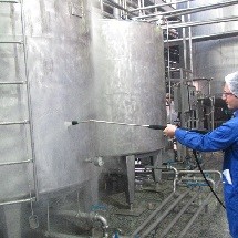 tank cleaning pressure washer شستشوی مخازن غذایی با واترجت صنعتی