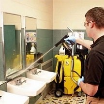 bathroom cleaning with high pressure suction spray نظافت سرویس بهداشتی با اسپری مکش پرفشار