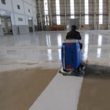 airports-waiting-room-and-hangars-scrubber-dryer کف شوی سالن انتظار و آشیانه